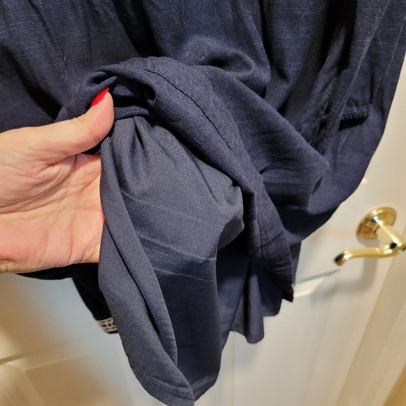 Gap navy blue tunic with white embroidery. US Medium. - Picture 6 of 8